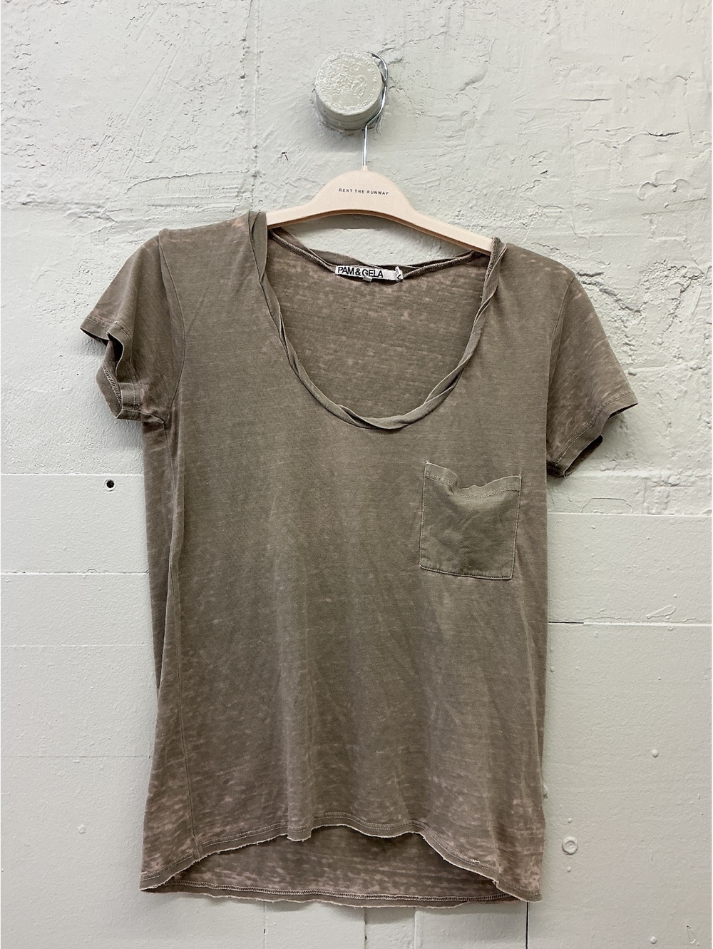 PAM & GELA Women's Short Sleeve Scoop Neck Pocket T-Shirt